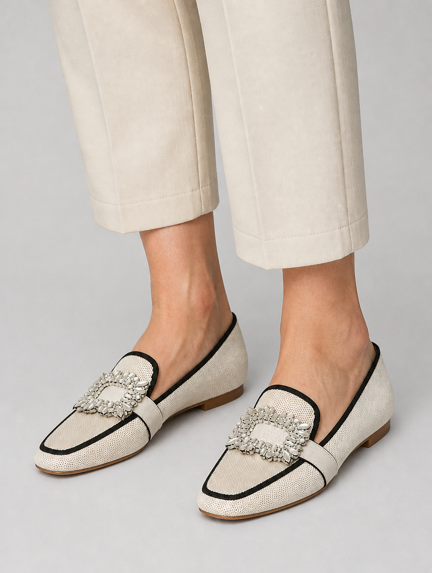 Women’s Comfort Buckle Loafers – Timeless Everyday Elegance