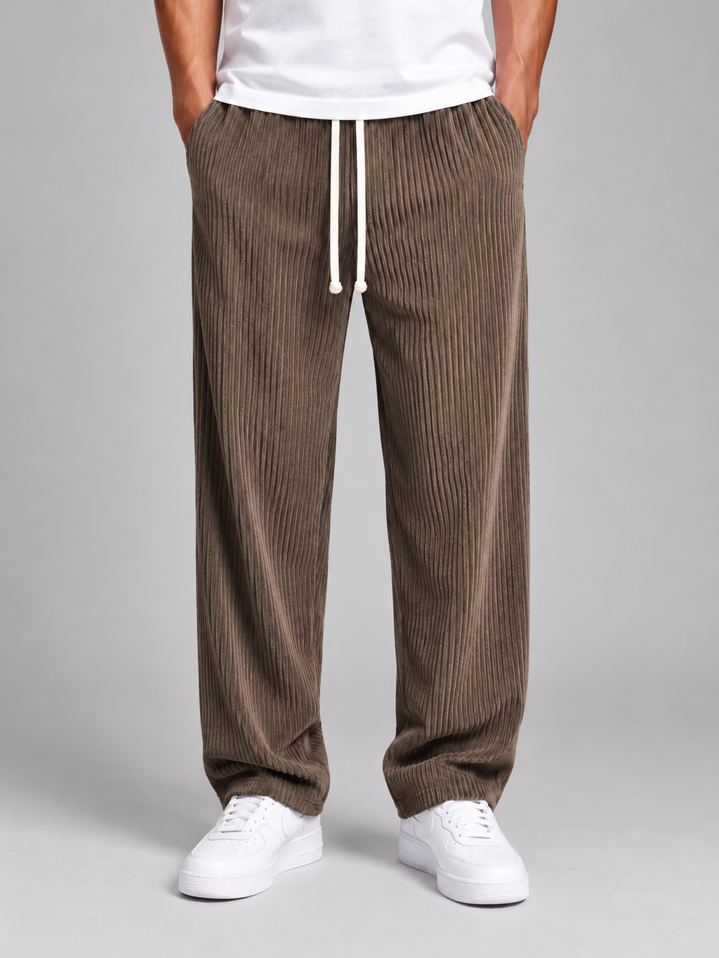 Men's relaxed corduroy trousers in brown
